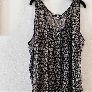 Quintessential Slevless Blouse